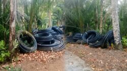 Terlantar Selama Dua Tahun,Tumpukan Pipa Proyek Pamsimas di Kampung Karatung I Dipertanyakan Warga
