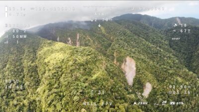 Pantauan Drone Karhutla Kawasan Gunung Awu: Titik Api 1,3 Kilometer dari Perkebunan Warga Kendahe Padam, Sisa Dua Titik di Atas Tebing Jurang